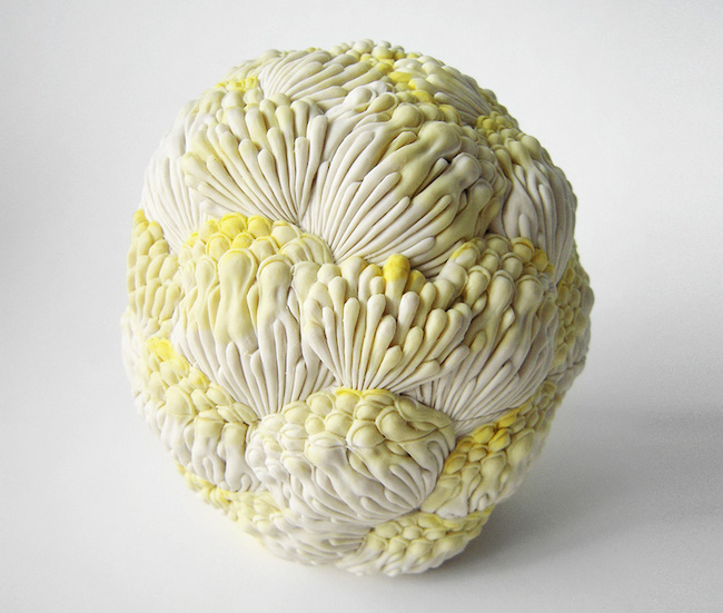 Art | Carved Porcelain by Hitomi Hosono