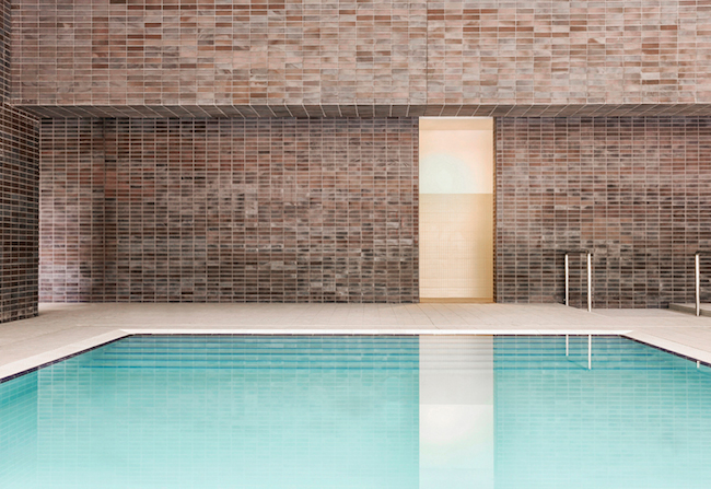 Architecture + Brick | Black Brick Enhances Camillo Botticini’s Swimming Pool