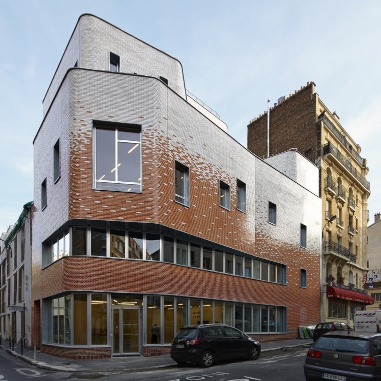 Architecture + Brick | The Shifting Facade of Dumont Legrand’s Community Centre