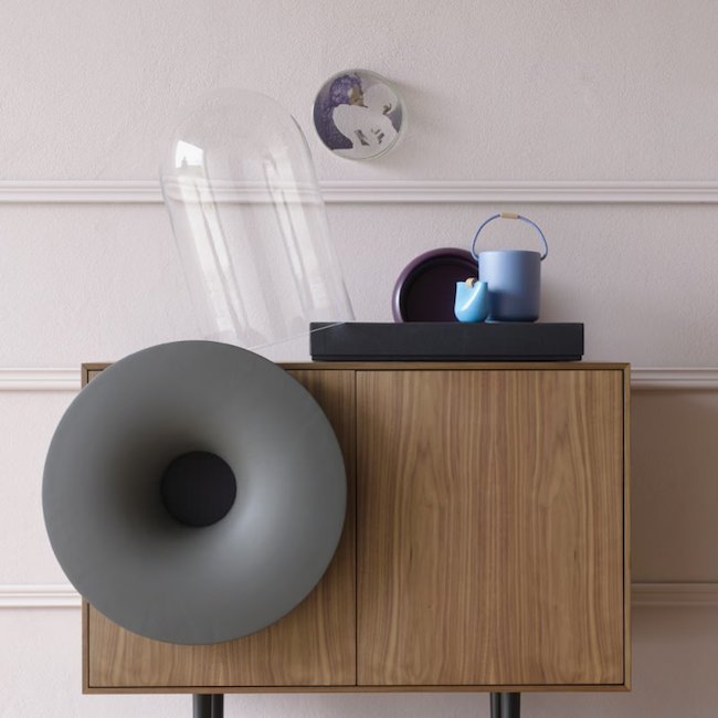 Design | “Caruso” Delivers Bluetooth Sound through a Ceramic Horn