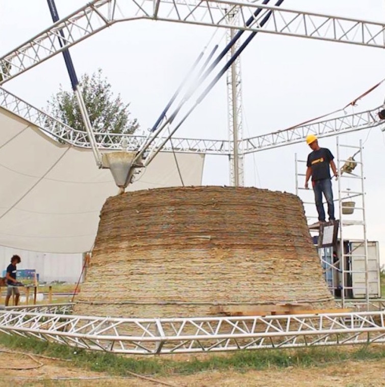 Video | A 3D Printer Can Now Build Low-Cost Houses out of Mud